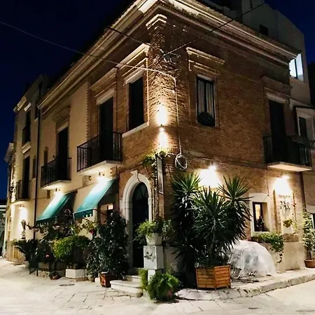 Liu' Palazzo Ducale 3* Лезина